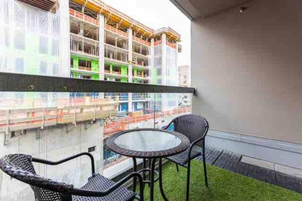 Beautiful Apartment Downtown, Mins To Rogers Arena, Stadium, Restaurants, Shops Vancouver Bagian luar foto